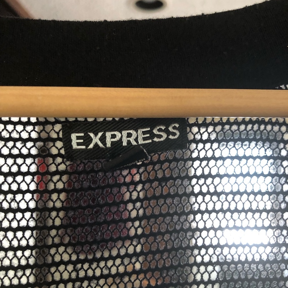 Express Cover Up - Picture 2 of 2